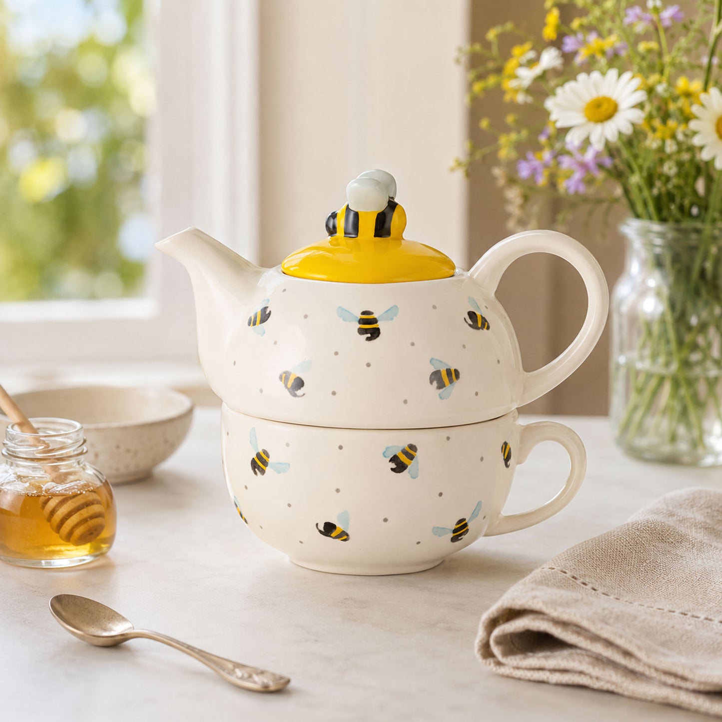 Sweet Bee ceramic tea-for-one set